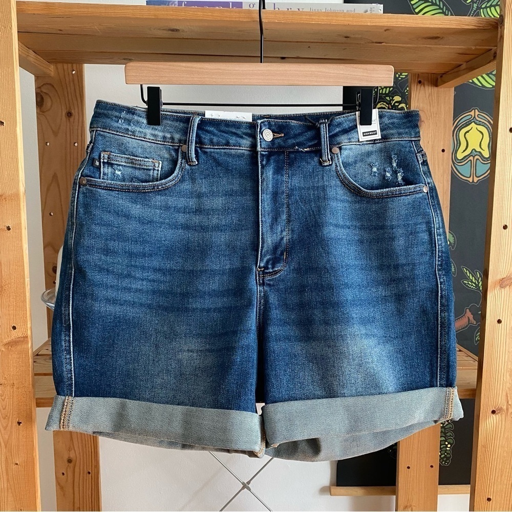 Judy Blue High Waisted Vintage Wash Tummy Control Cuffed Denim Short Plus 2X - Picture 5 of 16
